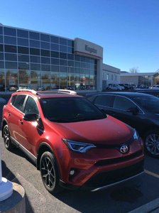 2016 Toyota RAV4 AWD SE BOXING WEEK CLEARANCE!!