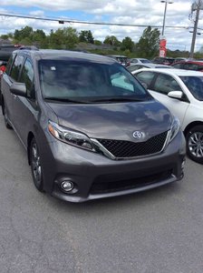 2017 Toyota Sienna SE 8-Passenger V6