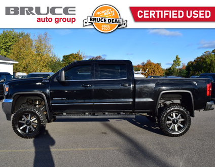 2015 GMC SIERRA 2500 HD Z71 SLT - NAVIGATION / 4X4 / LEATHER INTERIOR
