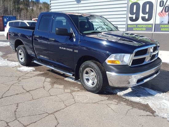 Cinq camionnettes d’occasion à cabine double à vendre