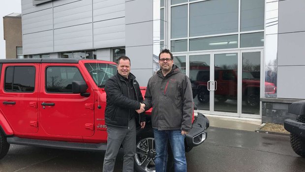 Félicitation à M. Jean-Daniel Michaud pour l'achat du tout nouveau Jeep Wrangler JL commandé sur mesure pour notre client.