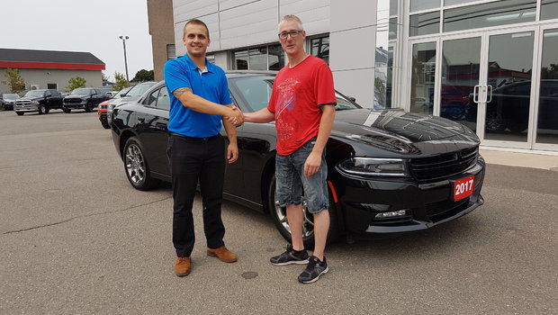 Félicitation à M. Dany Caron pour l'acquisition de son tout nouveau Dodge Charger! Un beau muscle car 4x4 idéale pour le climat québécois. Merci et bonne route.