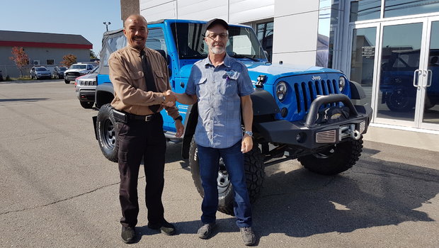 Merci à M. Yvon Levesque pour sa fidèle clientèle et pour l'achat de son nouveau Wrangler.