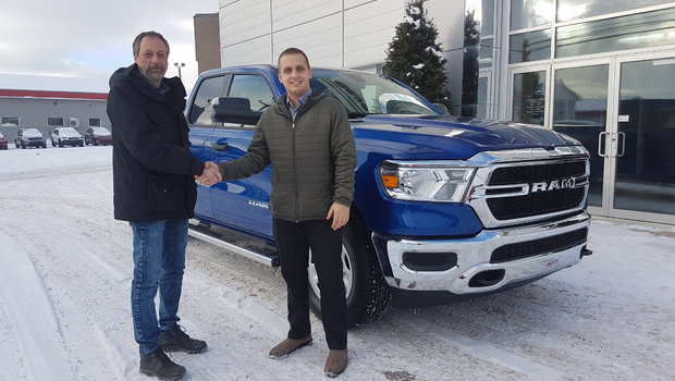 Merci à M. Gino Albert pour l'achat de son Ram 1500 2019 V6 avec la nouvelle technologie E-torque. Félicitation et bonne route !