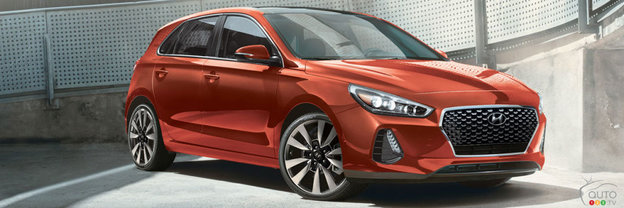 Take a tour of the 2018 Elantra GT