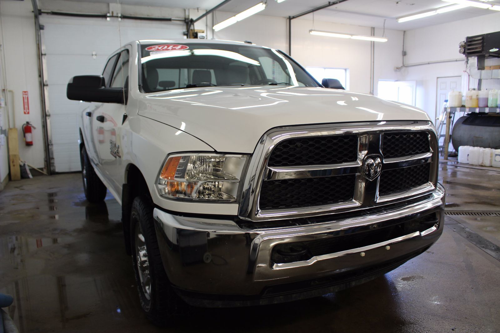 2014 Dodge RAM 2500 SLT 6.7L 6 CYL TURBODIESEL AUTOMATIC 4X4 CREW CAB ...