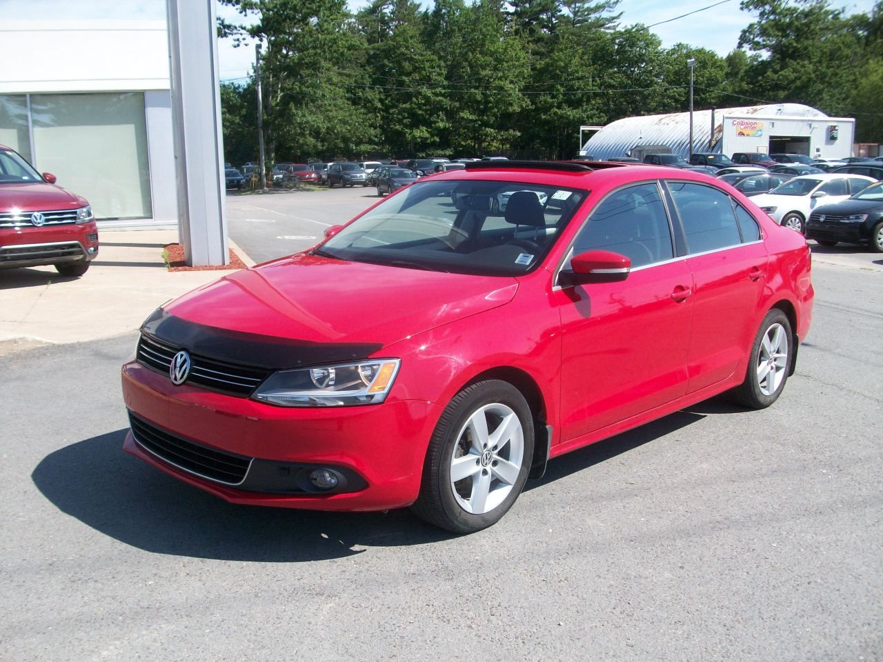 Used 2014 Volkswagen Jetta Sedan Comfortline Red 76,743 KM for Sale ...