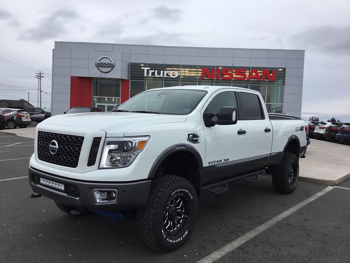 2017 Nissan Titan Sv Lifted - automotive wallpaper