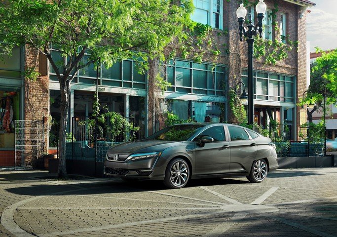 Évitez les stations-service avec la Honda Clarity 2018 à Lachenaie, Québec